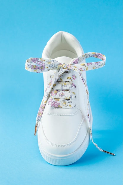Lacets en tissu fleuri stylisé faits  main pour baskets et sneakers.